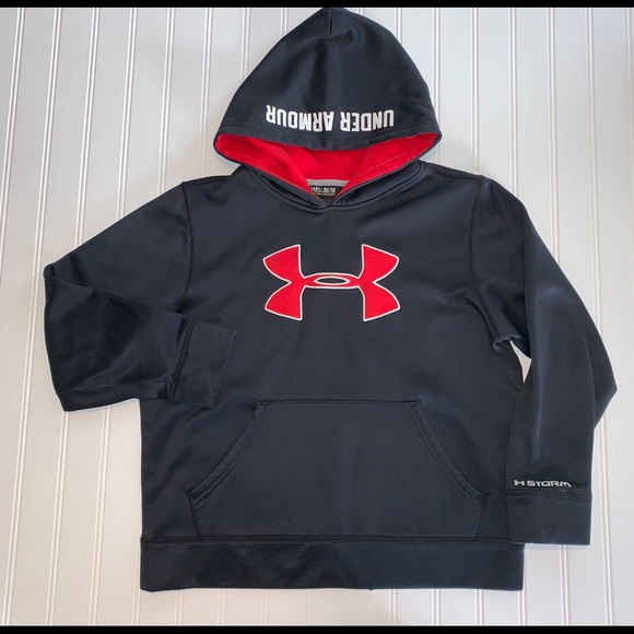 Under Armour Other - Under armour storm hooded sweatshirt